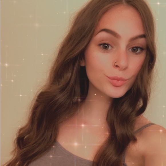 The face behind _clethrifts 💖💖 - Picture 3 of 5